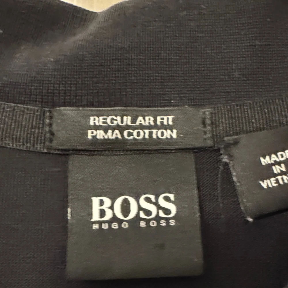 BOSS Black Men's Polo Shirt with Subtle Logo - Picture 2 of 7